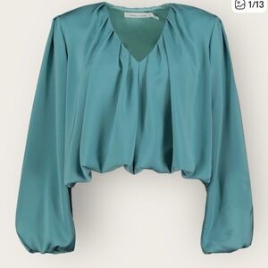 Bishop & Young Teal Satin Cropped Blouse Medium Long Sleeve Pleated Top